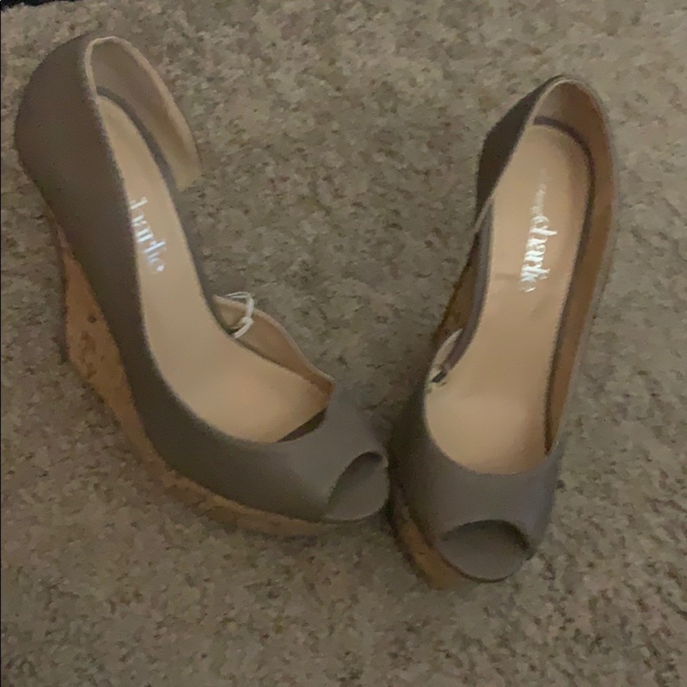 Open-Toe Wedges - Picture 4 of 4